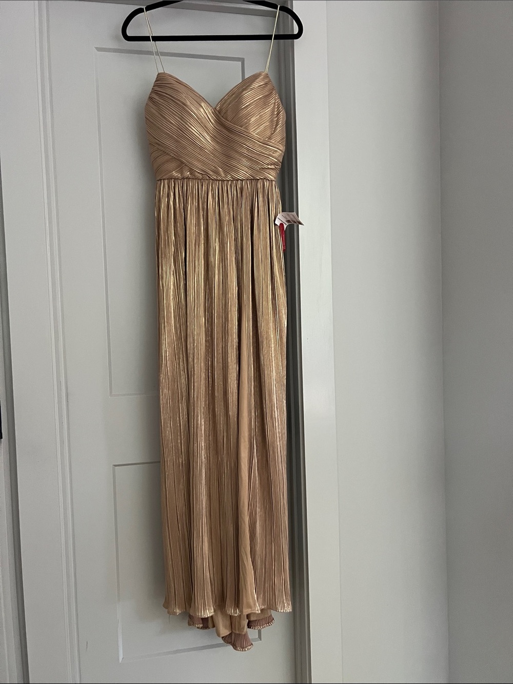 NWT Ieena for Mac Duggal Gold Pleated Gown | Size 6 | Metallic dress